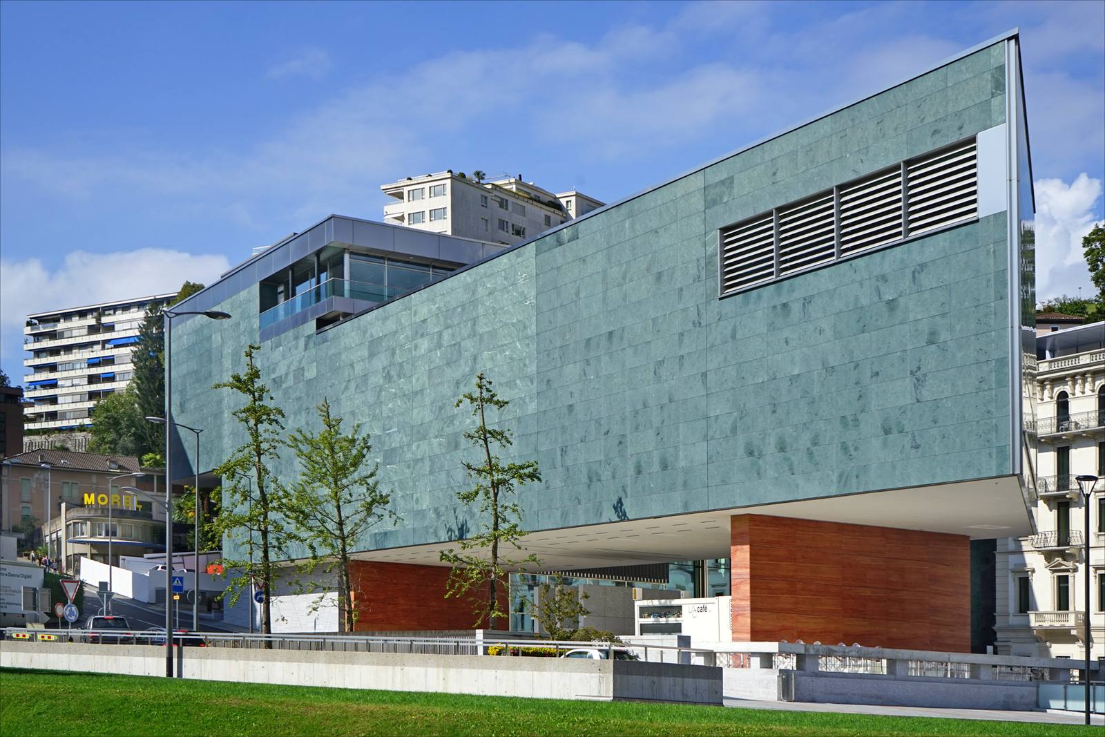 The LAC's south façade: after the festival, the season continues with theatre, from drama to dance.