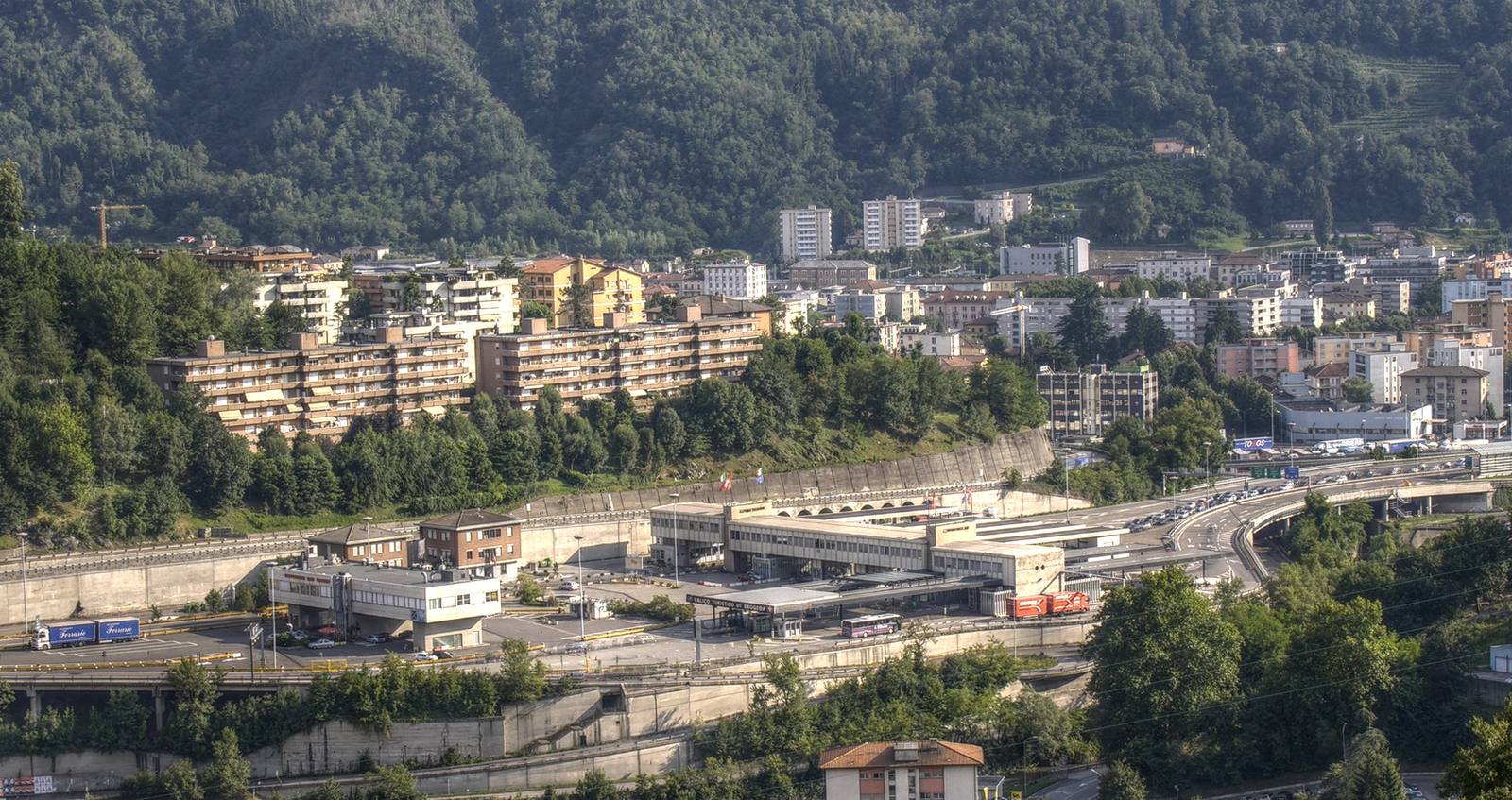 Il valico autostradale di Brogeda: i Comuni della fascia di confine di 20 chilometri beneficiano del nuovo riparto.