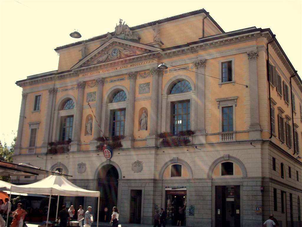 The Palazzo Civico from Piazza della Riforma: in a first phase the .lugano domain will be reserved for services and organisations directly tied to the City.